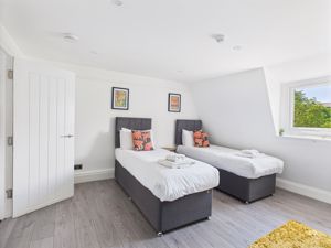 Bedroom- click for photo gallery